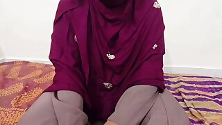 A girlfriend gets angry after seeing a huge cock Desi girlfriend boyfriend hardcore